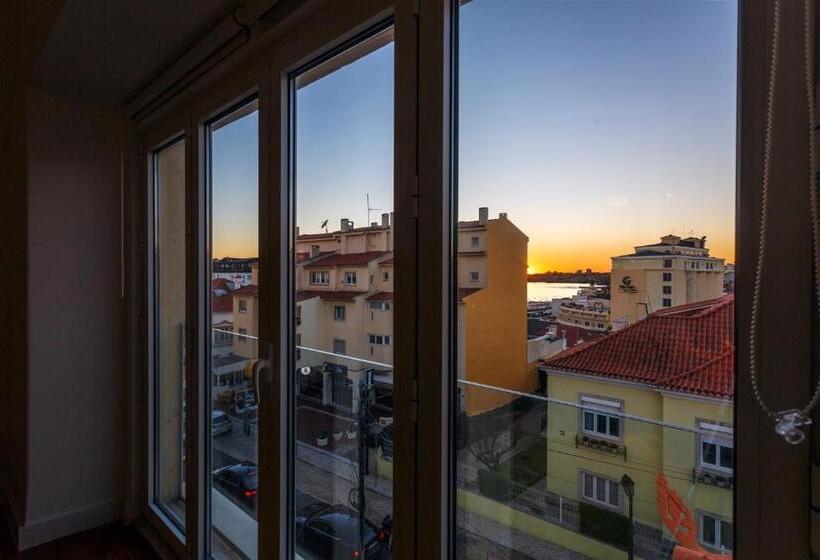 Chalet Estoril Luxury Apartments