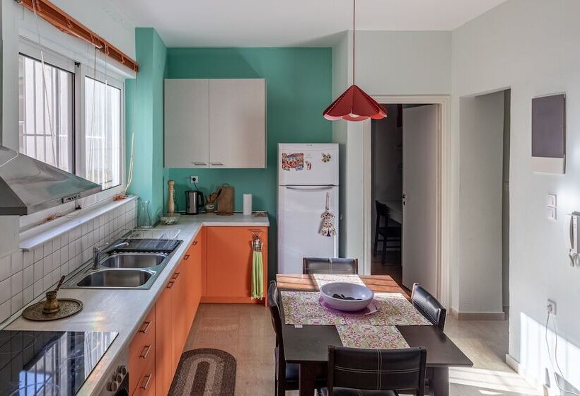 Erika S Oasis   Stylish Gem Inthe Heart Of History