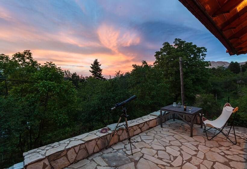 Escape In The Forest, Cosy Chalet With Home Cinema