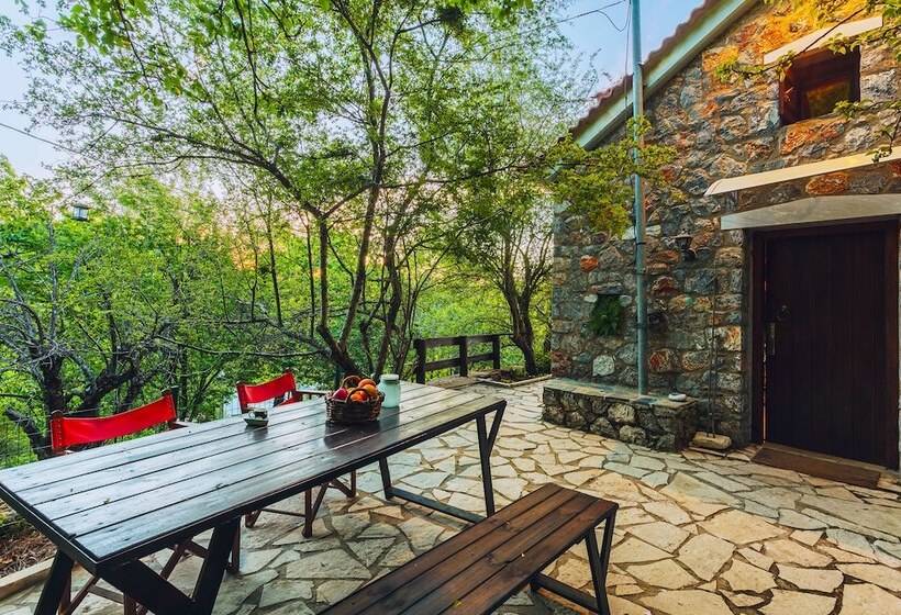 Escape In The Forest, Cosy Chalet With Home Cinema