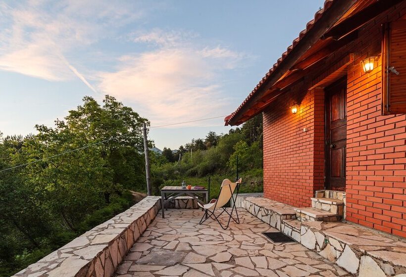 Escape In The Forest, Cosy Chalet With Home Cinema