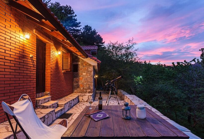 Escape In The Forest, Cosy Chalet With Home Cinema