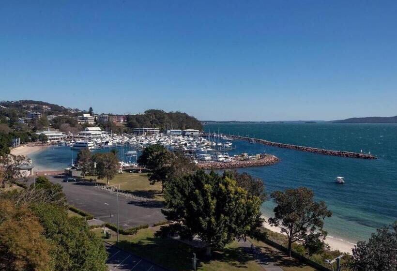 Fiddlers Green 8 Nelson Bay