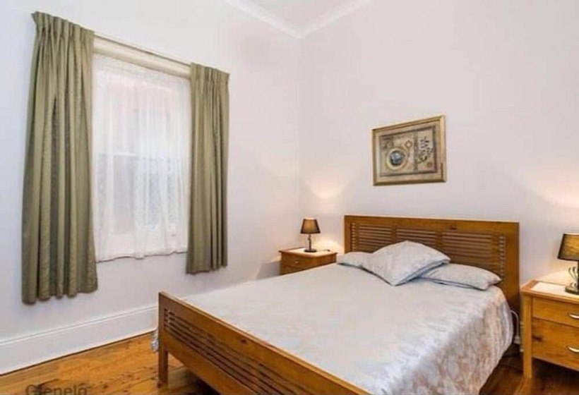 Gordon Street Cottage