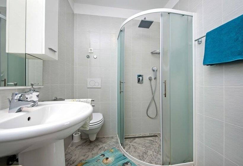 Holiday Home And Apartment Dubravka