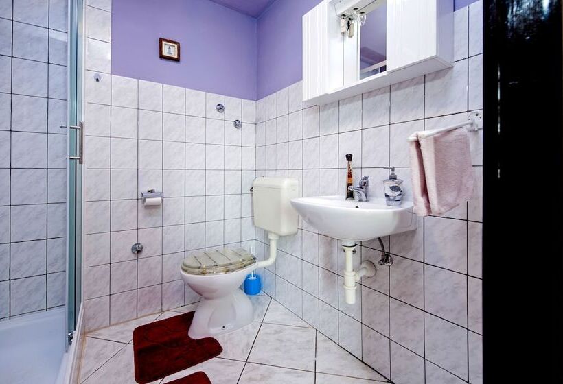 Holiday Home And Apartment Dubravka