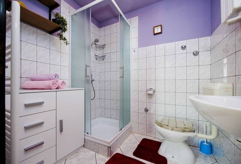 Holiday Home And Apartment Dubravka