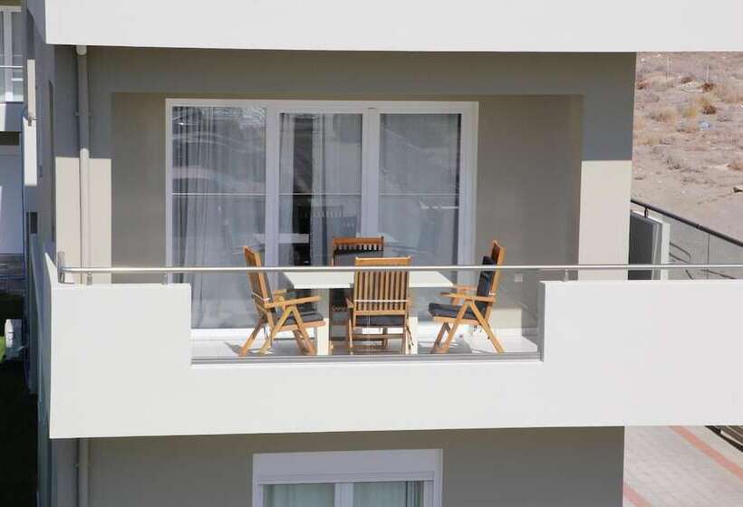 Holiday Luxury Villas