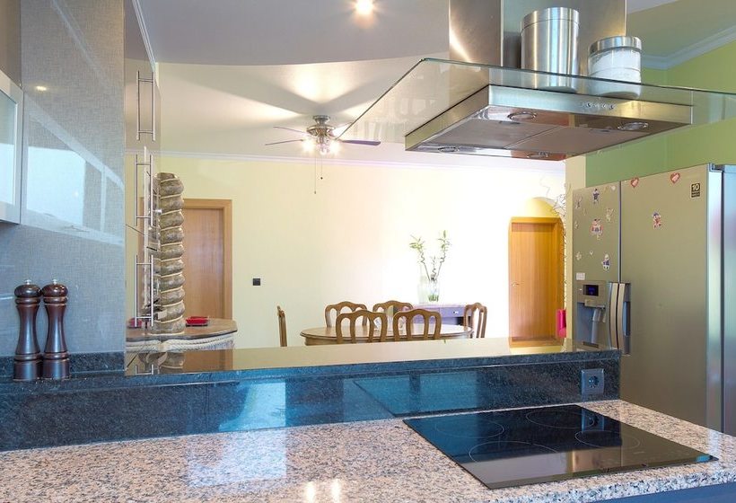 Panoramic House In Ponta Do Sol