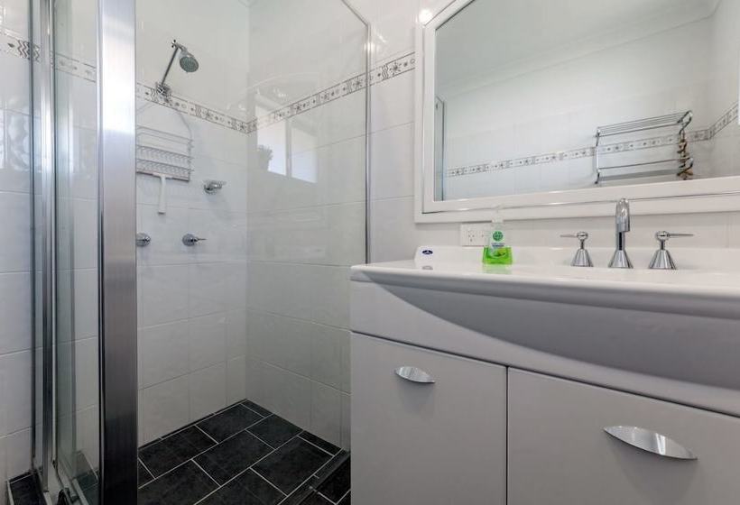 Kiah Unit 9 Nelson Bay