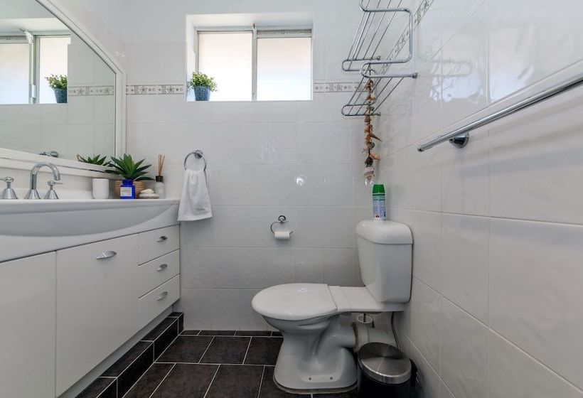 Kiah Unit 9 Nelson Bay