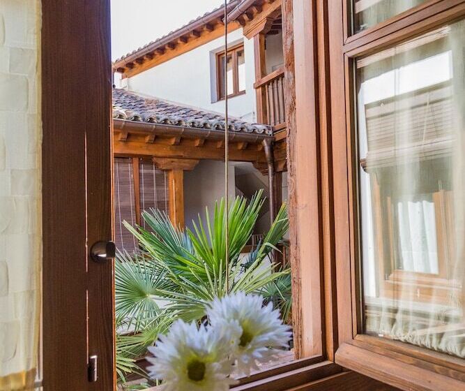 La Casa De Los Infantes By Toledo Ap