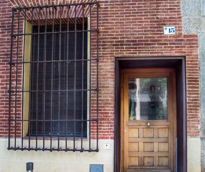 La Casa De Los Infantes By Toledo Ap