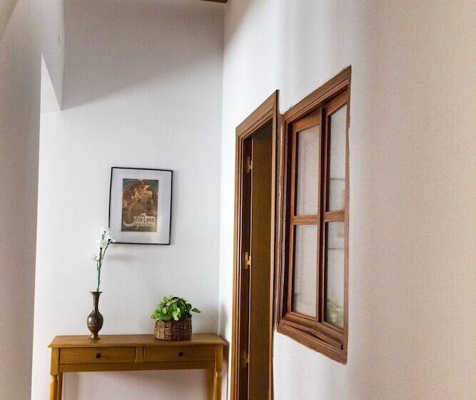 La Casa De Los Infantes By Toledo Ap