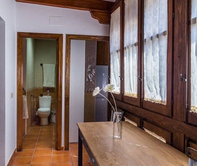 La Casa De Los Infantes By Toledo Ap