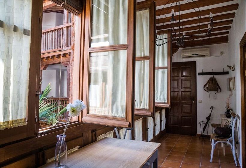 La Casa De Los Infantes By Toledo Ap