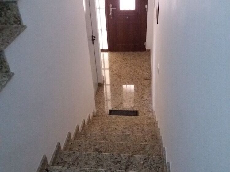 La Tahona De Perales