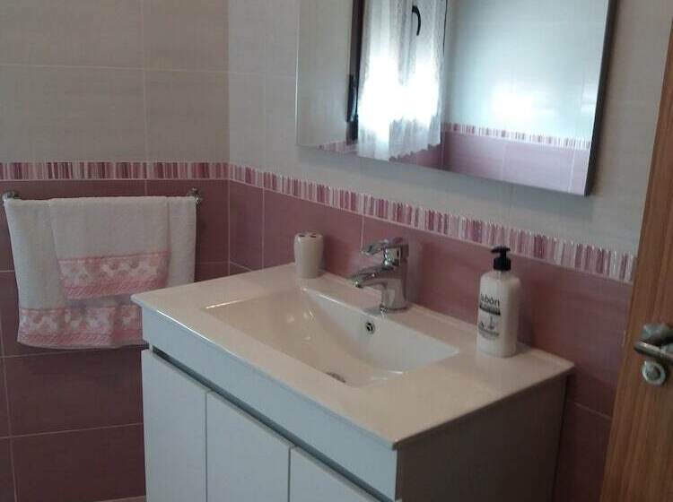 La Tahona De Perales