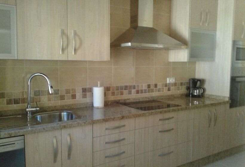 La Tahona De Perales