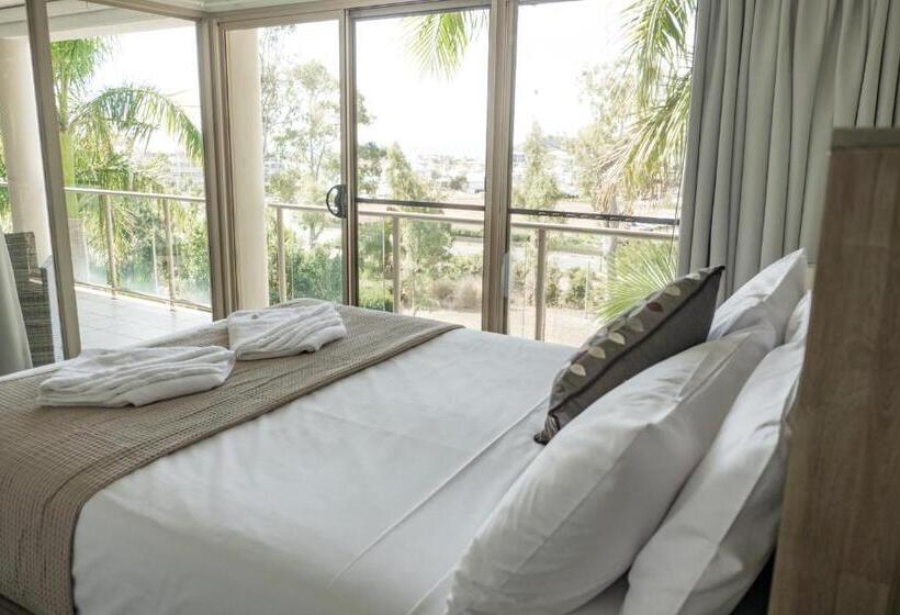 Le Jarden Vu Du Port