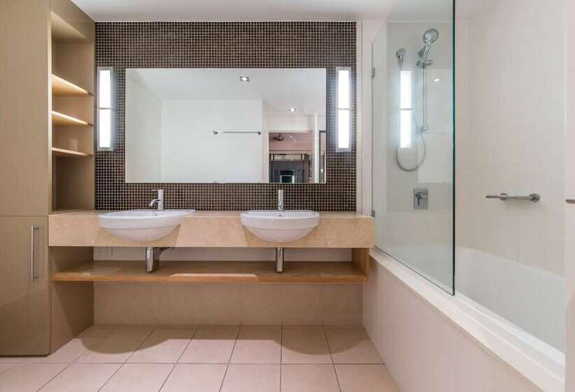 Marina Dreams   Airlie Beach