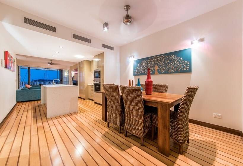 Marina Dreams   Airlie Beach