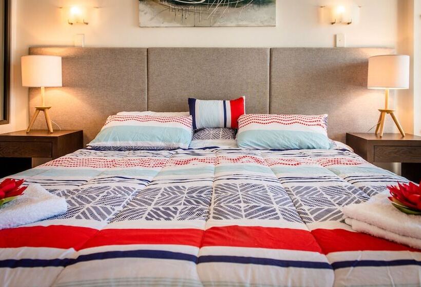 Marina Dreams   Airlie Beach