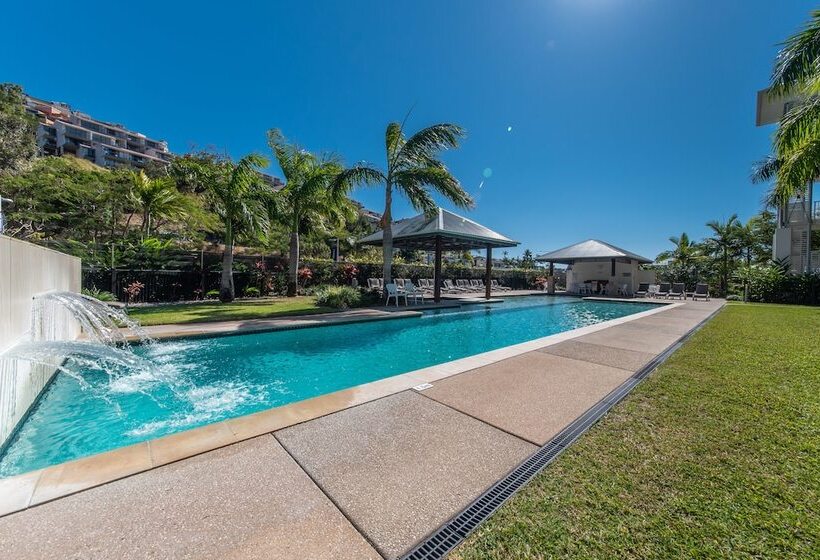 Marina Dreams   Airlie Beach