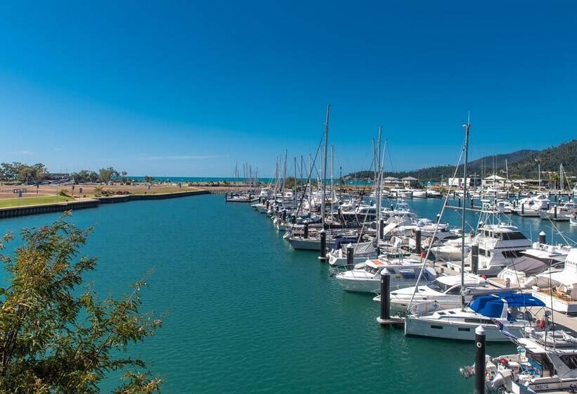 Marina Dreams   Airlie Beach