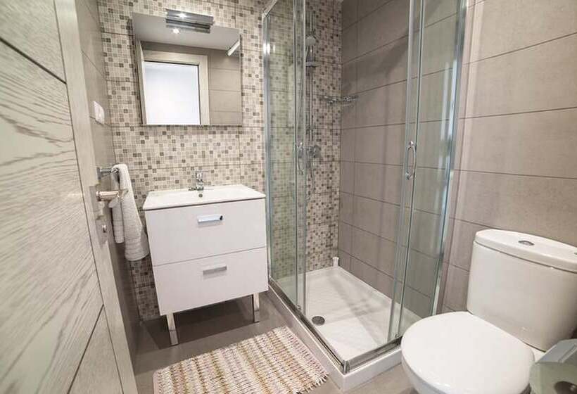 Myramar | 7 Pax | Parque De Poniente | 4724 Kpaw