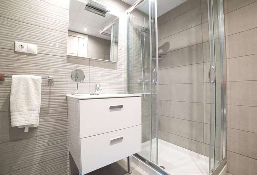 Myramar | 7 Pax | Parque De Poniente | 4724 Kpaw