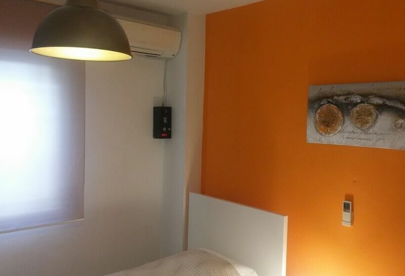 پانسیون Rafaela Guest House