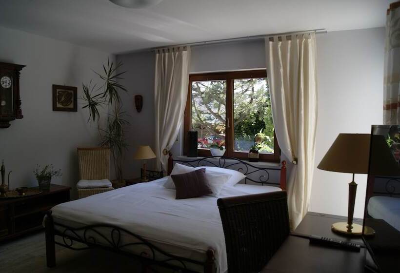 Petit Triotel   In Leukersdorf