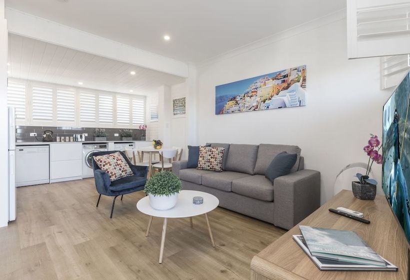 Bondi Beach Spacious Apt, Car Space, Ac And Netflix