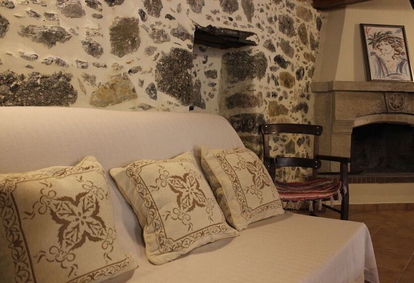Roes Apartments