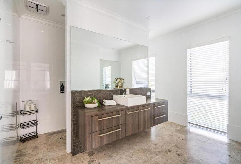 Ryze N Shine I Private Properties