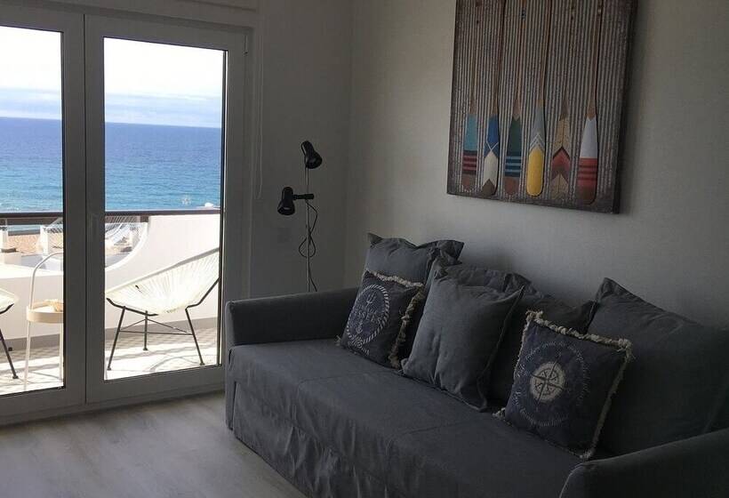 Salty House   Casa Salgada