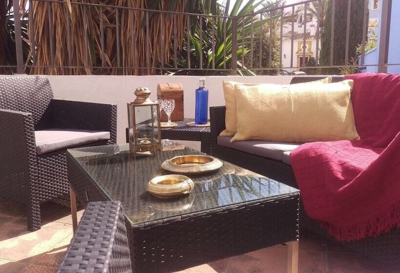 Spacious Family Benahavis Retreat