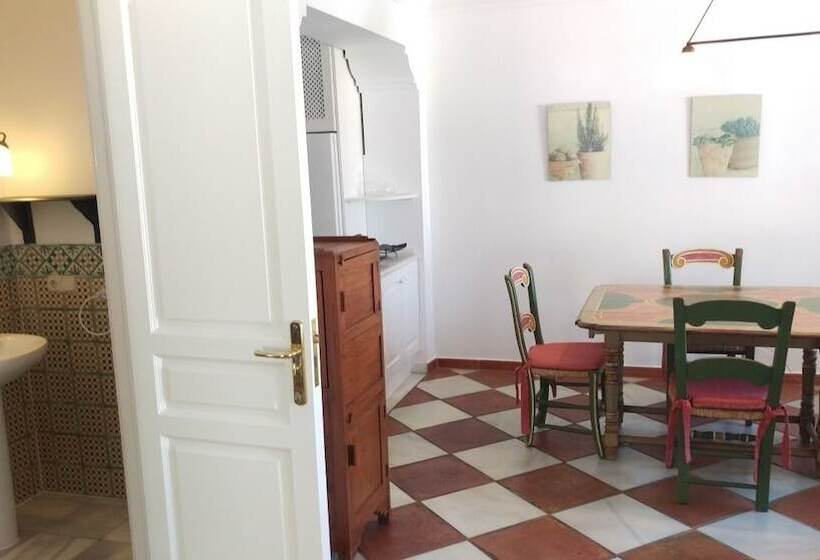 Spacious Family Benahavis Retreat