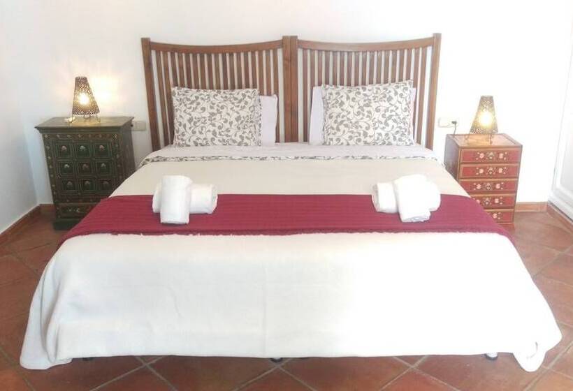 Spacious Family Benahavis Retreat