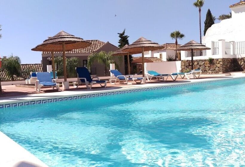 Spacious Family Benahavis Retreat