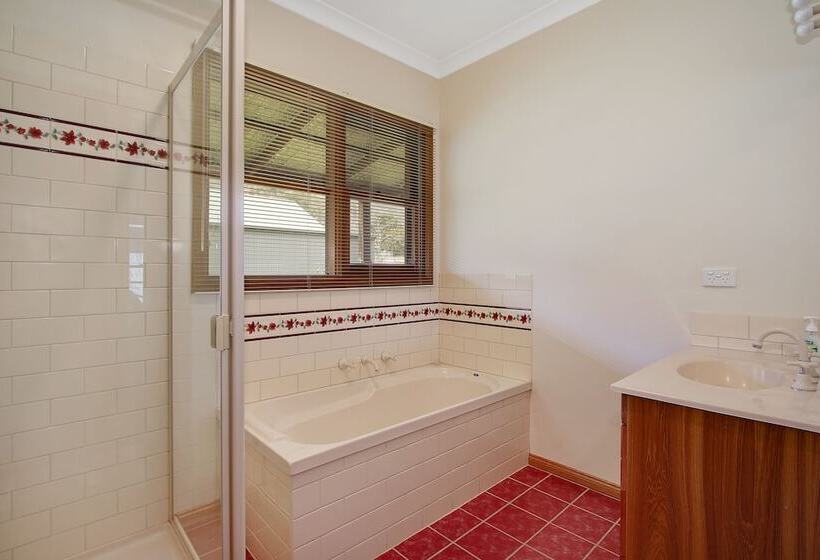 Stoney Creek   On Morses Creek Road