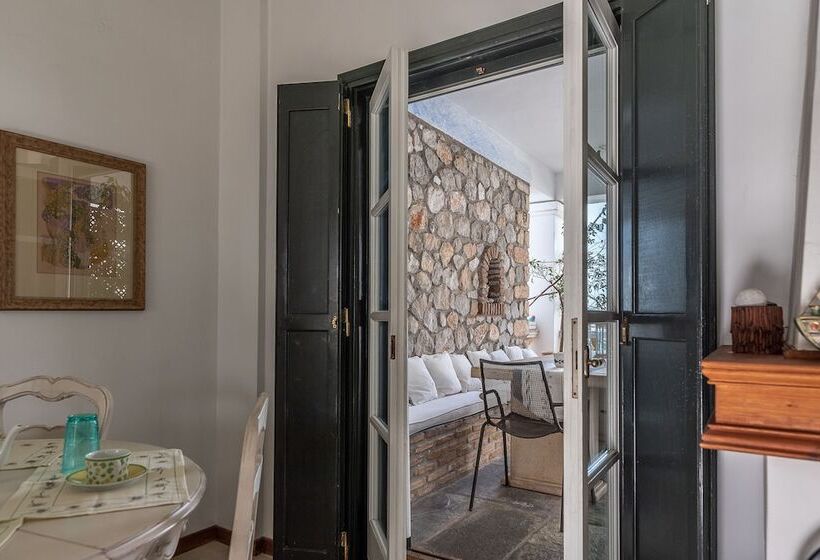 Villa Sealia Elegantseasidein Spetses