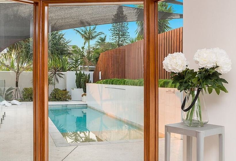 Your Luxury Escape   Onecoral