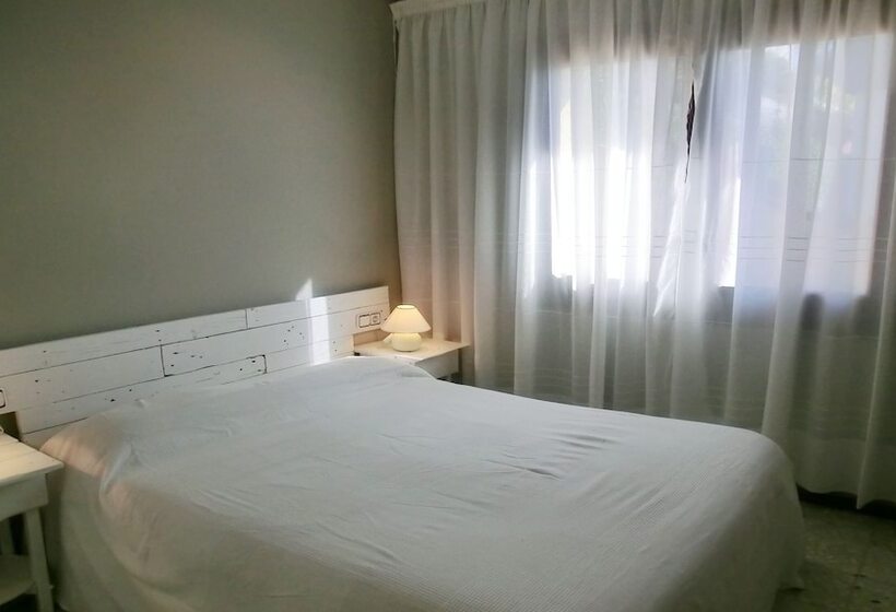 104656    Villa In Blanes