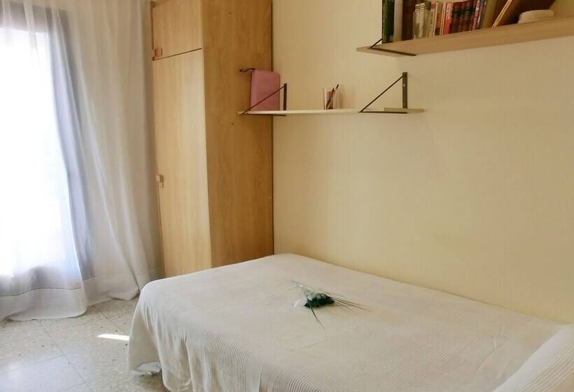 104656    Villa In Blanes