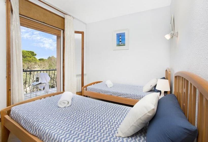 104665    Villa In Lloret De Mar