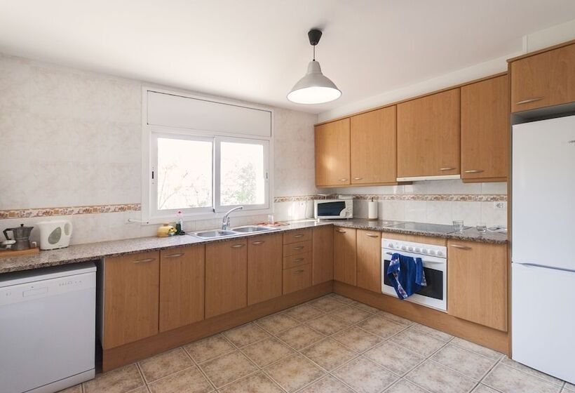 104678 Villa In Tamariu