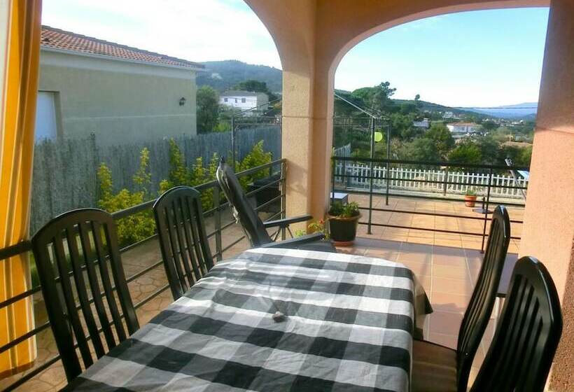 106163   Villa In Maçanet De La Selva