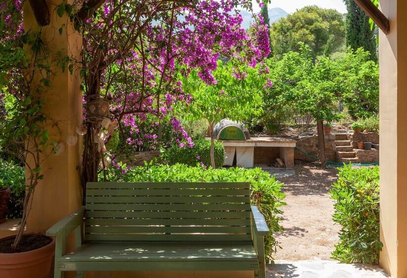 Beautiful Mini Eco Farmhouse